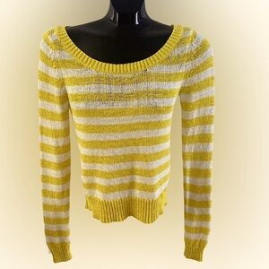 American Eagle Outfitters long sleeved striped yellow & white summer Size Small